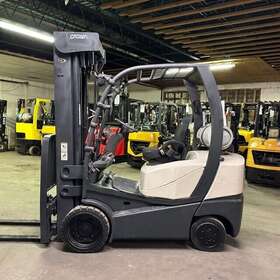 1000-50 2018 Crown 5000lbs Cushion Tire Lp Gas Used Forklift Quad Mast Sideshift