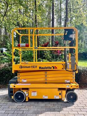 1931e 2023 Haulotte Optimum Ac Motor Electric Scissor Lift With 61 Hours