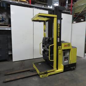 R30xm2 2004 Hyster 3000lb Electric Order Picker Forklift 24v 240 Inch Lift 3-stage