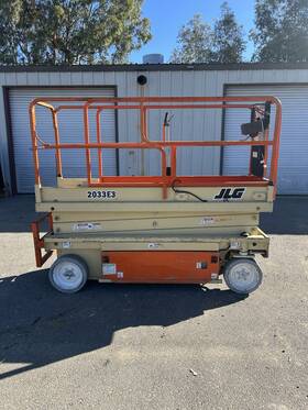 2033e3 2000 Jlg Scissor Lift Man Aerial Platform 24v