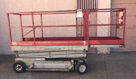 2034htep M.e.c. Manlift / Scissor Lift With Slide Out Only 34.5 Inch Wide