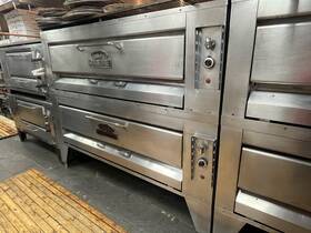 25p-2 Montague Hearthbake Double Decker Oven
