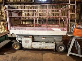 2659ert Mec 2448 25ft Electric Scissor Lift Man Aerial Platform. No Batteries