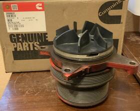 2899631 Genuine Cummins Water Pump