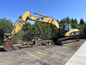 325cl 2003 Caterpillar Excavator With Attachments