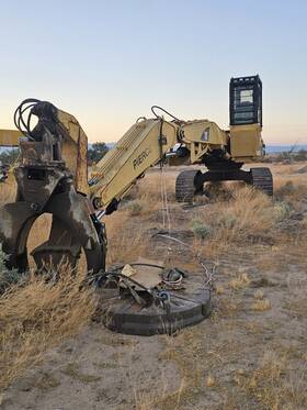 330bll Caterpillar With Magnet