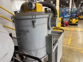 3907 2021 Nilfisk 3907/18 18 Horsepower Industrial Vacuum