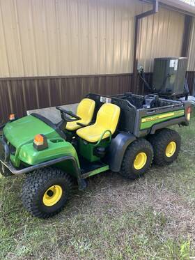 6x4th 2016 John Deere Gator 1367hrs