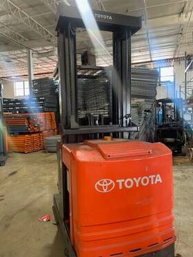 7bru15 7bru18 Toyota Standup Electric Single Reach Truck Forklift 107/240 Inch Mast 3 Stage