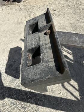 51421772 87448319 Caseih Weight Bracket