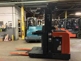 8bpue15 2020 Toyota 3000 Lb Order Picker Model Only 118 Hours 210 Lift Height