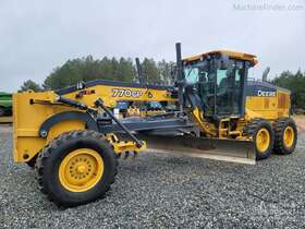 A5975375 2018 John Deere 770gp
