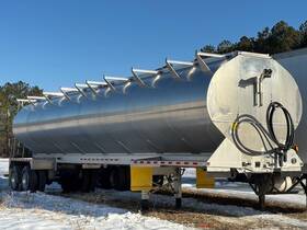At35lw 2023 Kt Pacer T/a Hydraulic Bulk Feeder Tank Tractor Trailer Bidadoo