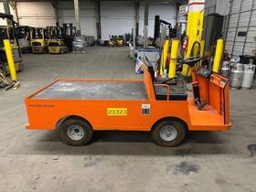 B0-015-00 Taylor Dunn Personnel Cart In Excellent Condition With Low Hours