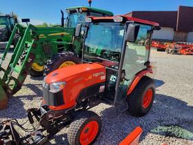 B2650hsdc 2017 Kubota B2650 Hsdc Cab Tractor With Attachments