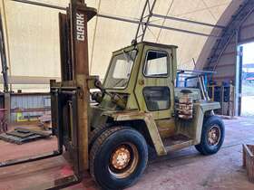 C500-y160 Clark Fork Lift
