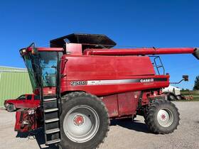 2588 Case Ih 2007 Combine 4 452 Hours 3 537 Separator