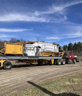 Csc45 Cedarapids 1989 Crusher 5x16 Triple Deck Screen 2 Conveyors