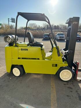 Ch100-2-885 Clark Fork Lift/ Hi-lo