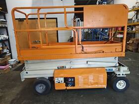 Cm-2033 Jlg Commander Scissor Lift