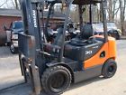 D30s5y4 Doosan Lbs Pneumatic Tire Forklift Diesel Sideshift