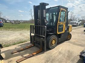 D35s-2 Daewoo Doosan Forklift Diesel 3 Stage Mast And Cab 6700# Capacity