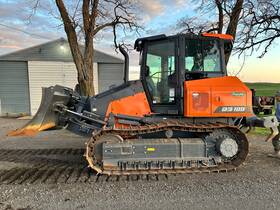 Dd100 2023 Develon Dozer 6 Way Blade And Ripper With Only 212hrs
