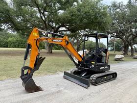 Dx35z-7 2021 Doosan Dx35z Mini Excavator - Hyd Thumb This Is A Bobcat E35 With 144 Hours