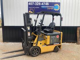 E4000 2007 Cat Electric Forklift 4000 Lbs Only 479 Hours Include Charger