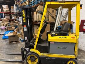 E45xm2-33 Hyster 4500 Lbs Electric Forklift With Sideshift And 42 Inch Forks Model