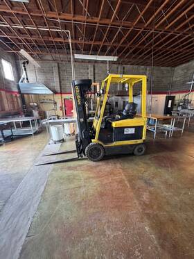E55xm-33 Hyster Forklift And Charger