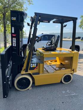 E8000-4s Electric Forklift