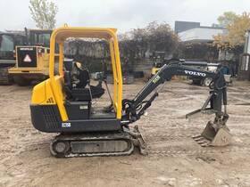 Ec15b Volvo Mini-excavator Thumb 1945 Hrs