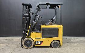 15231 Ec25n 2016 Caterpillar 5 000lb 3 Stage Cushion Electric Forklift Stk