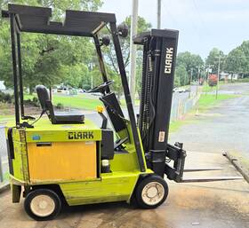 Egs20 Clark Electric Forklift