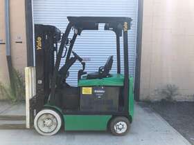 Erc050vg Yale 2017 5000lb Capacity Less Than 1 000 Hr 36v Electric Cushion Tire Forklift
