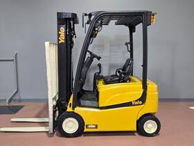 Erp030vfn36te082 2019 Yale Electric 36 Volt Battery 3000 Lb Pneumatic Forklift