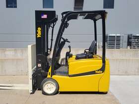 Erp040vtn36tq084 2016 Yale Electric Quad Mast 4000 Lb Cushion Tire Forklift