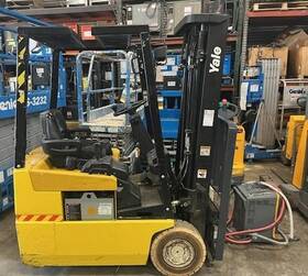 Erps030 2019 Yale Electric 3 Wheel Forklift - 3000 Lb Stage 36v Battery And Charger