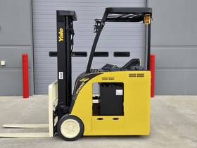 Esc040adn36te088 2018 Yale Electric 3 Stage 4000 Lb Side-shift Cushion Forklift