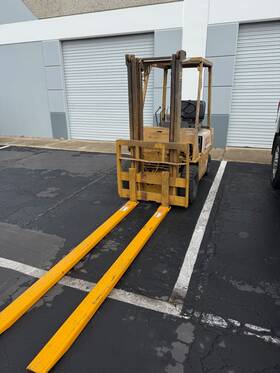 Fg15-12 3000 Lb Komatsu Fork Lift With 8ft Extensions
