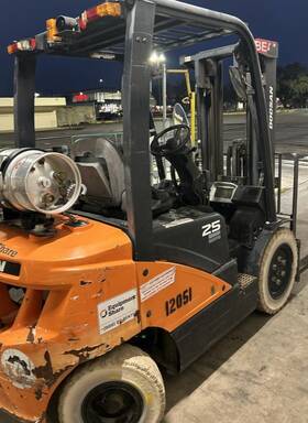 G25p-7 2018 Doosan Industrial Forklift 5 000 Lbs Dual Fuel