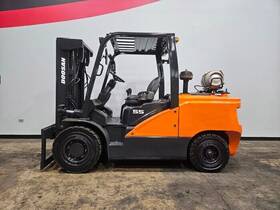 G55c-7 2019 Doosan 12000lb 3 Stage Pneuamtic Lpg Forklift Stk 15643