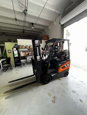 Gc15s-9lp Doosan Propane Powered Forklift Truck Model Toyota Pallet Jack