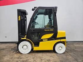 Gdp050vx 2017 Yale 3 Stage 5000lb Pneuamtic Diesel Forklift Stk 15009
