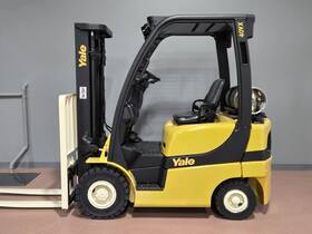 Glp040svxnrae080 2016 Yale Lpg 3 Stage Mast 4000 Lb Pneumatic Forklift Hyster