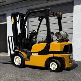 Glp050lxndae091 Yale 5000lb Forklift Pneumatic Tire 3 Stage Mast Side Shift Lpg Lift Truck