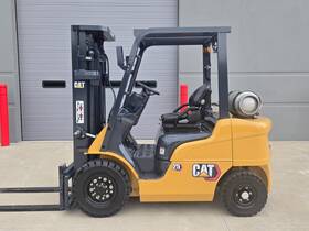 Gp25n5 2020 Caterpillar Lpg 5000 Lb Sideshift Pneumatic Tire Forklift Mitsubishi