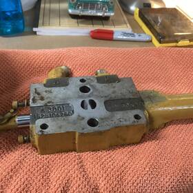 1287379c91 International Case 885 C Cx Hydraulic Auxiliary Spool Valve