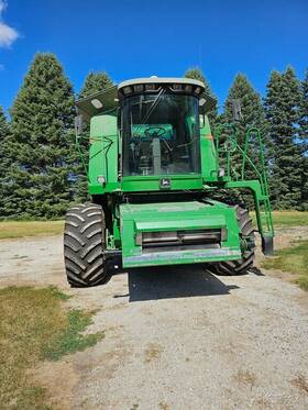 9410 John Deere 1998 Combine 190hp 2wd 3 036 Hours 2 115 Separator